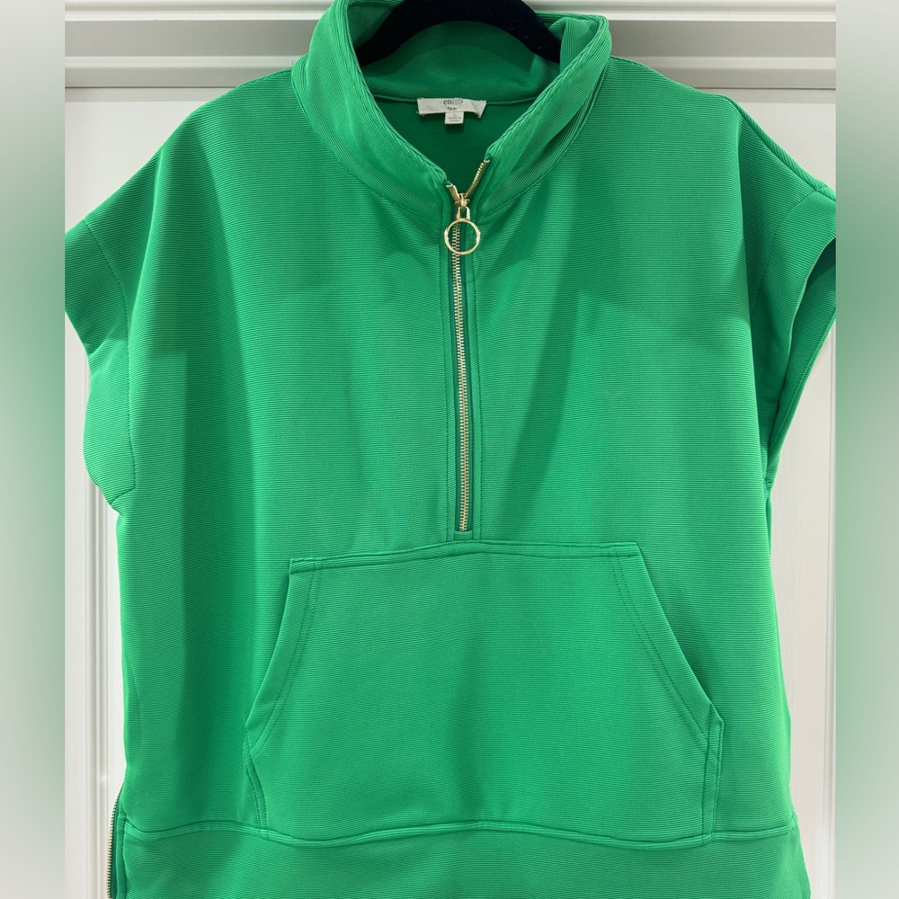 Kelly green short set